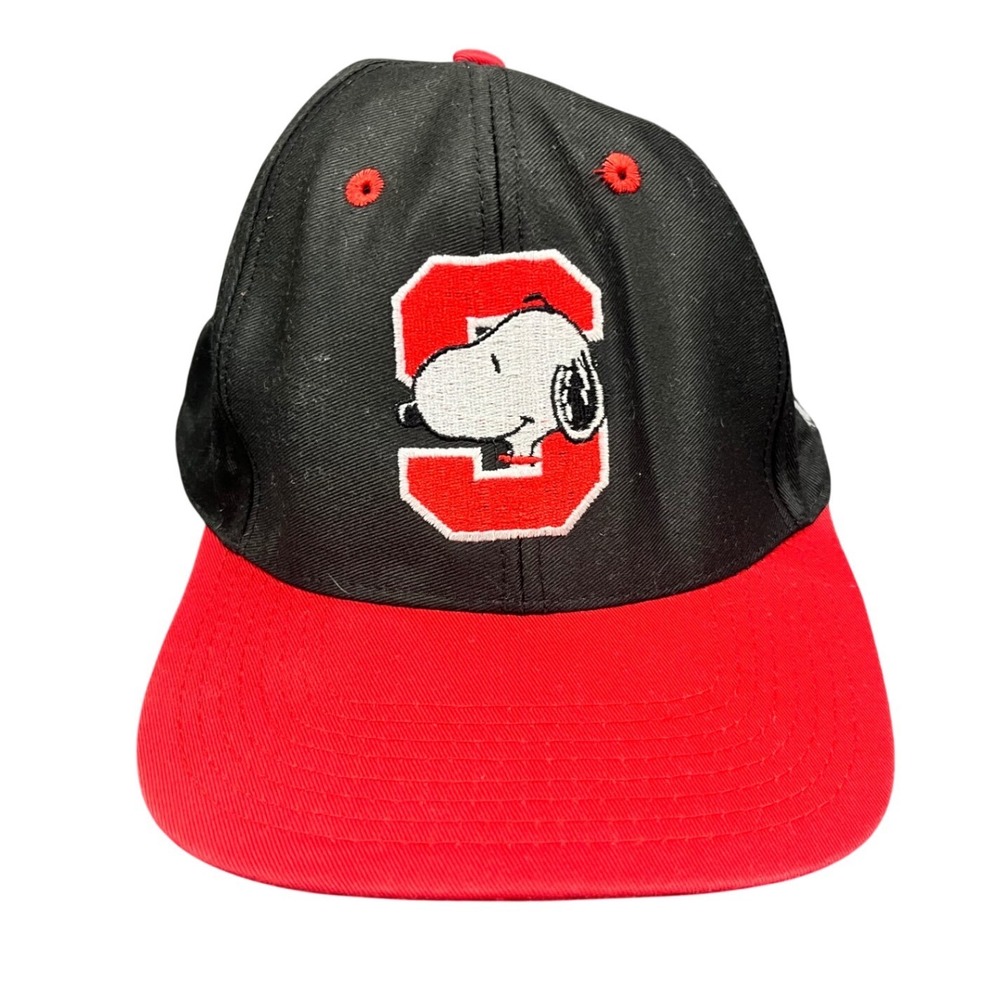 Vintage Blitzz Studios Snoopy Peanuts Snapback Hat Black Red Embroidered Cap